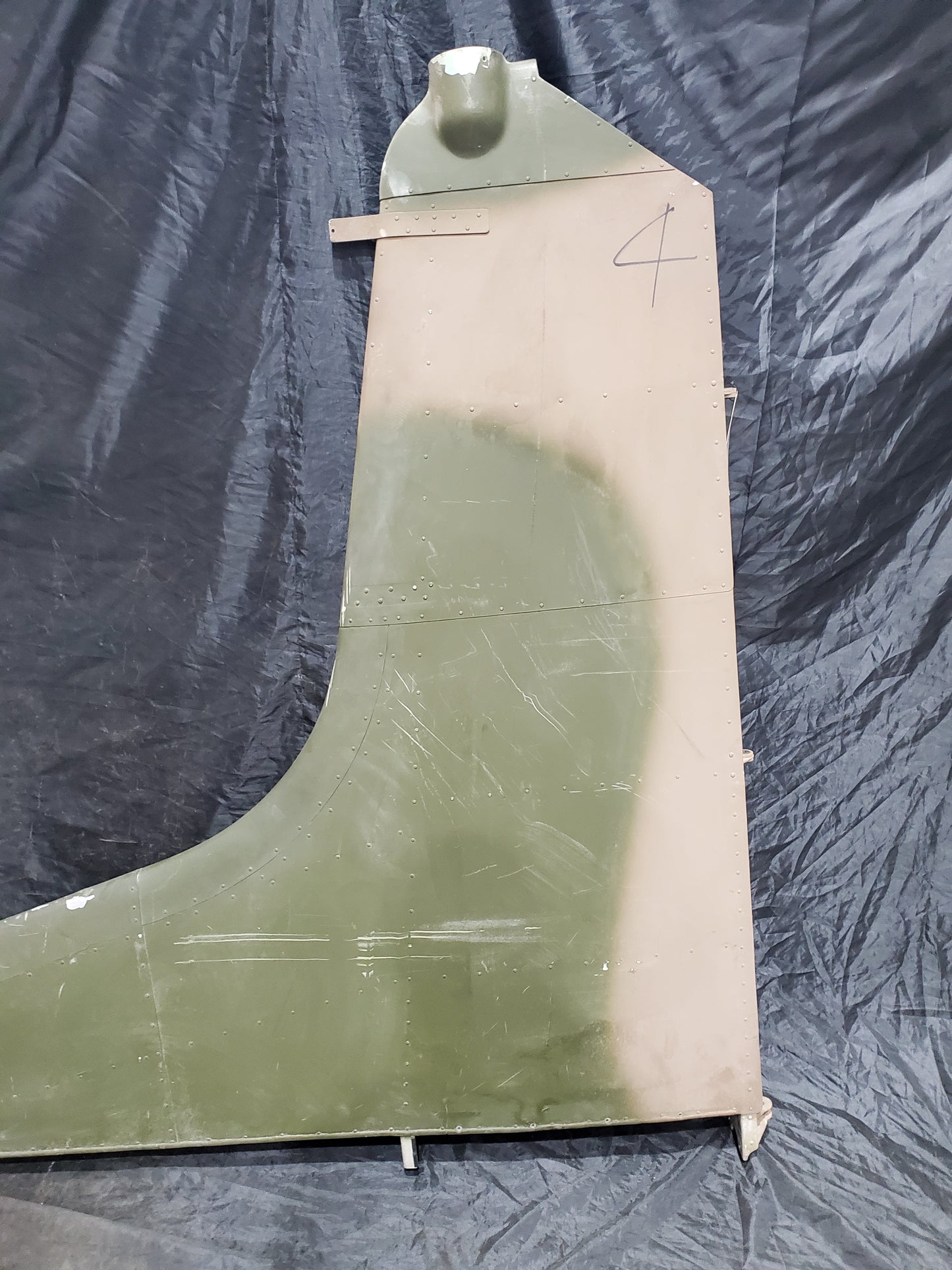 Fin Assembly with Dorsal - Cessna 185 - 735