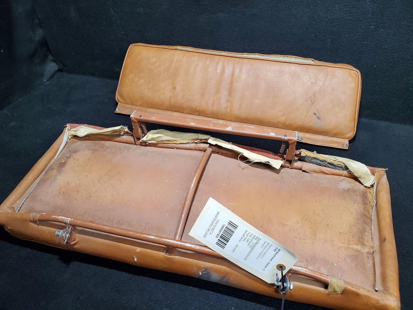 Aft Bench Seat - Cessna - C-FJEZ