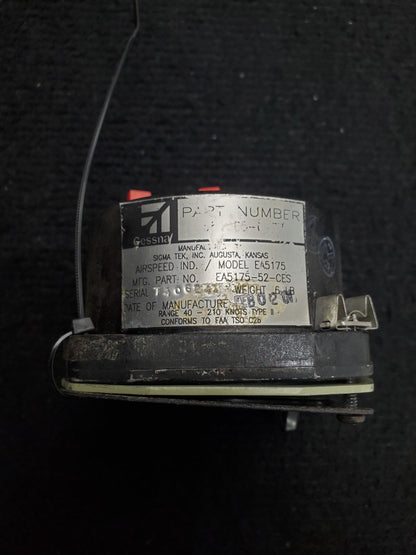 Airspeed Indicator - Sigma Tek - 5H-NWA