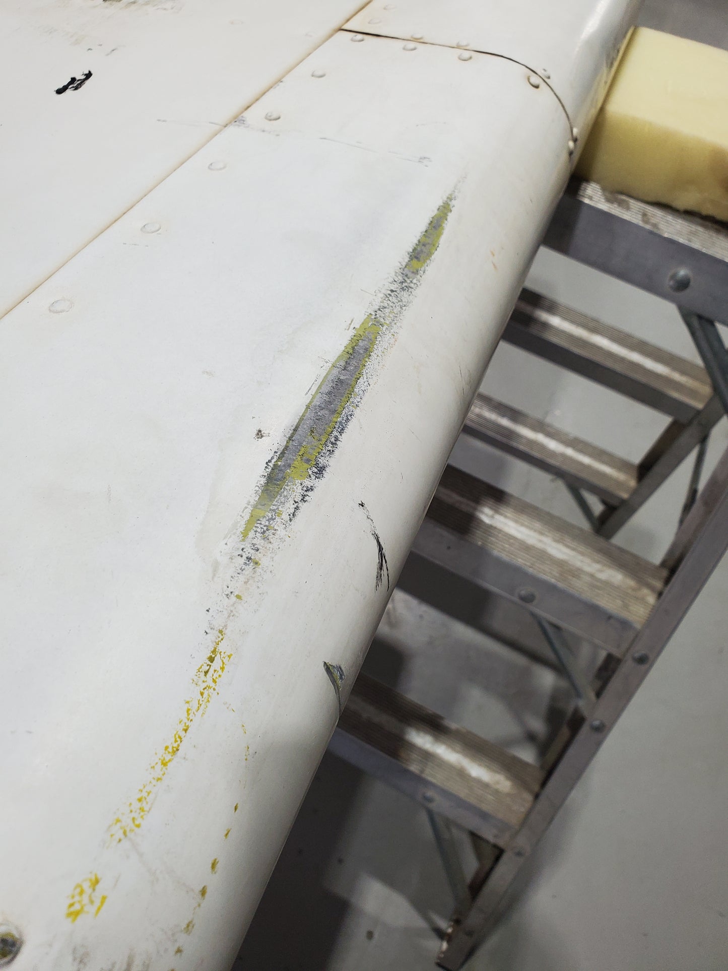 Aileron - LH - Cessna - 5Y-ZBW