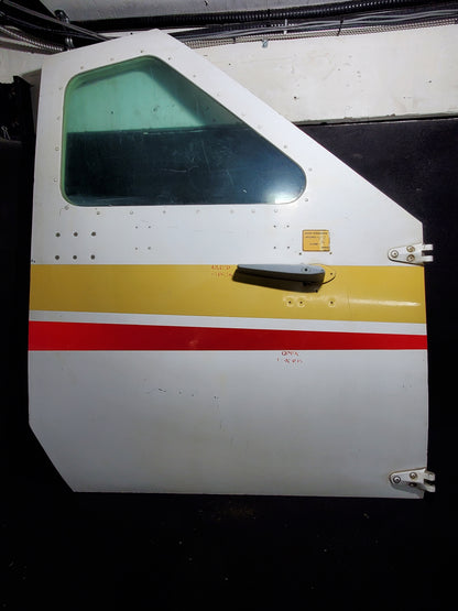 Crew Door - RH - Cessna - 5H-TAZ