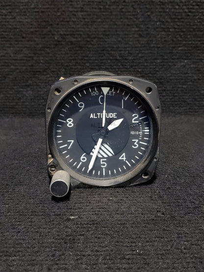 Altimeter - United Instruments - 5Y-BUC