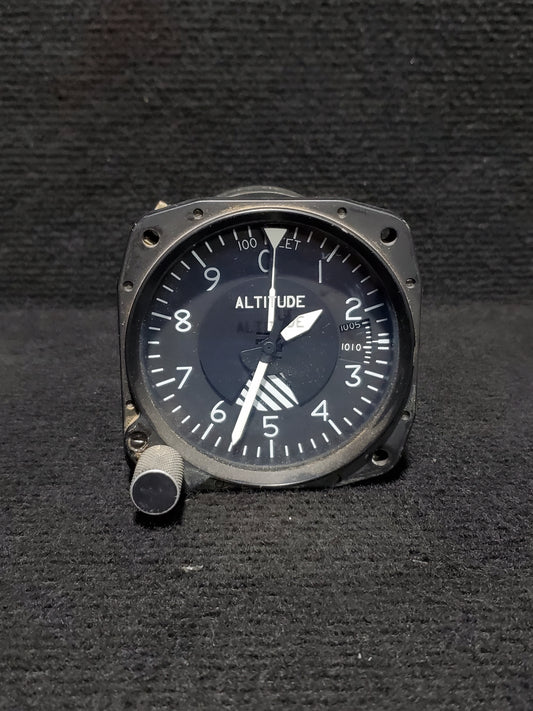 Altimeter - United Instruments - 5Y-BUC