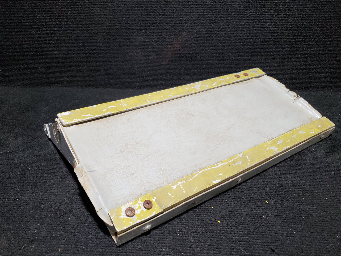 Door Step Assy Passenger Middle - Cessna - 5Y-BUC