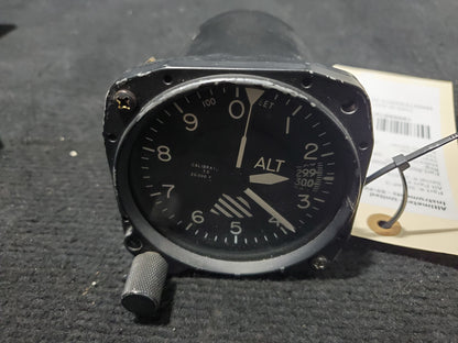 Altimeter - United Instruments - 5Y-FOO