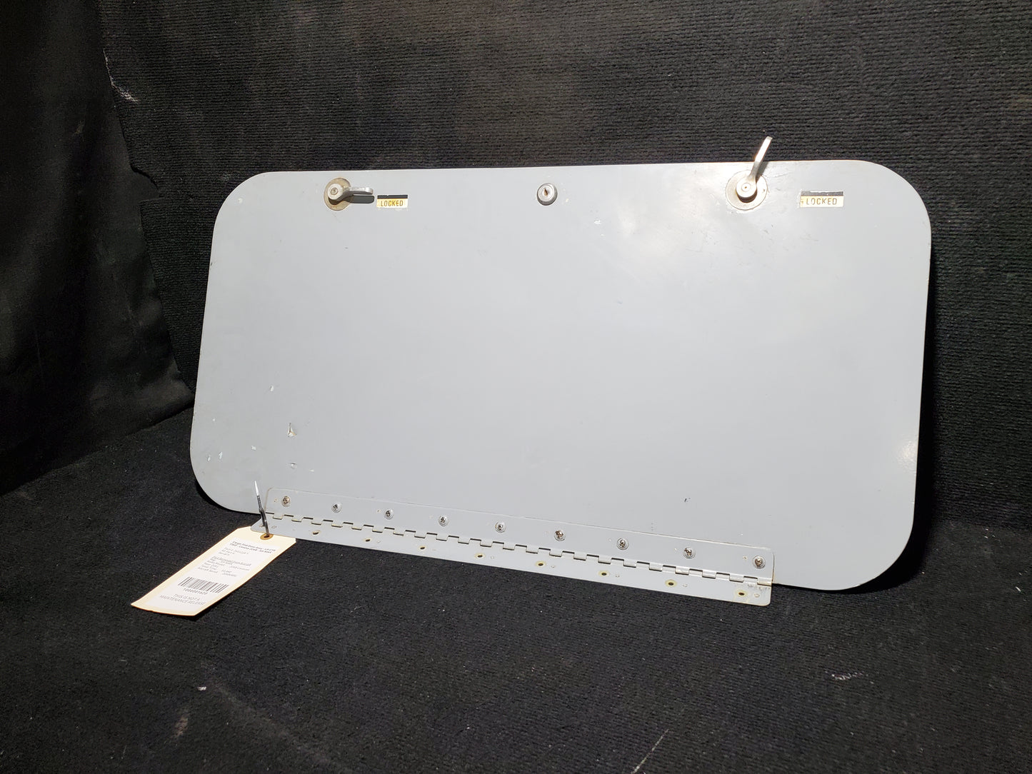 Cargo Pod Door Assy - CTR FWD - Cessna 208B - 5H-NWA