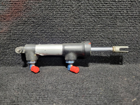 Brake Master Cylinder - Cessna - 5Y-ZBW
