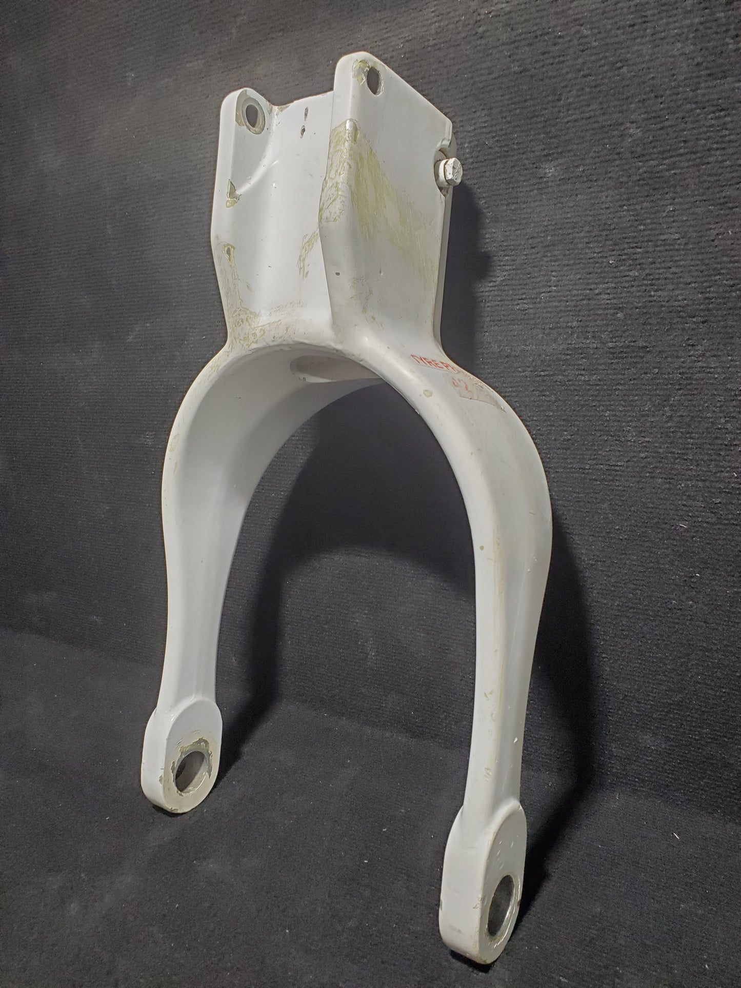 Nose Gear Fork (TALL) - Cessna - 5H-TAZ