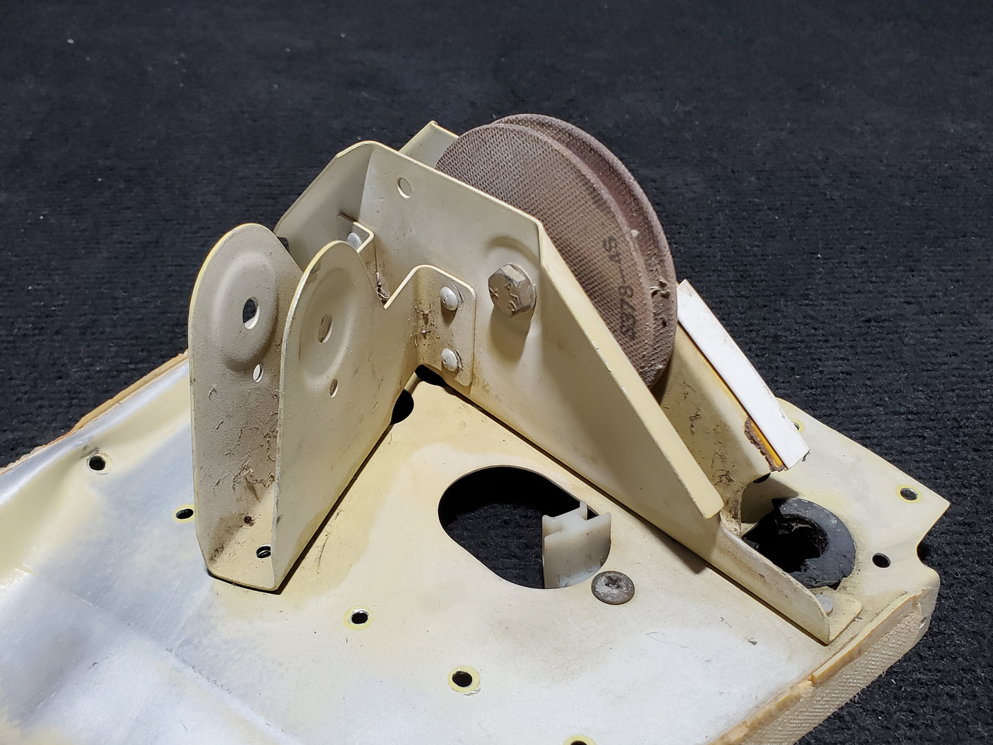 Pulley Bracket - LH AFT - Cessna - MISC