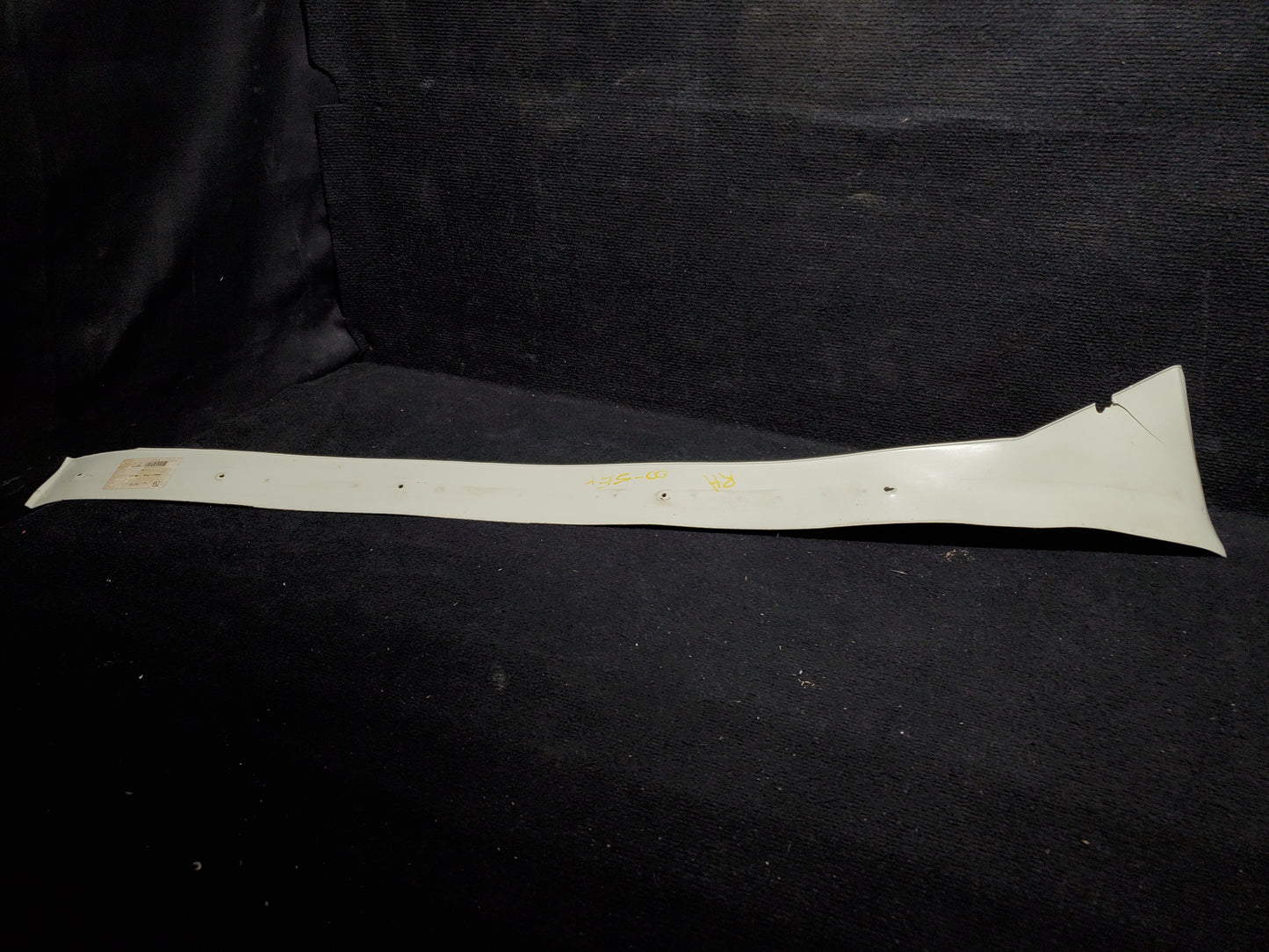 Bulkhead Trim Cover RH - Cessna - OO-SEX
