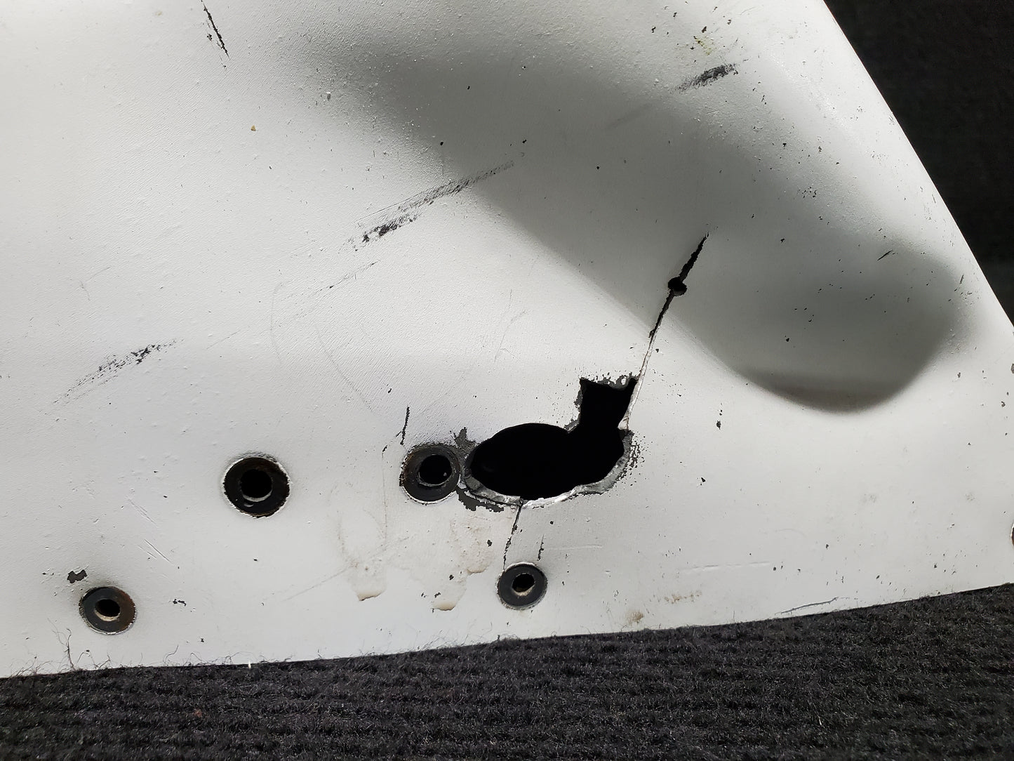 Tail Fin Assy with Flashing Becon Light - Cessna - C-FFTB