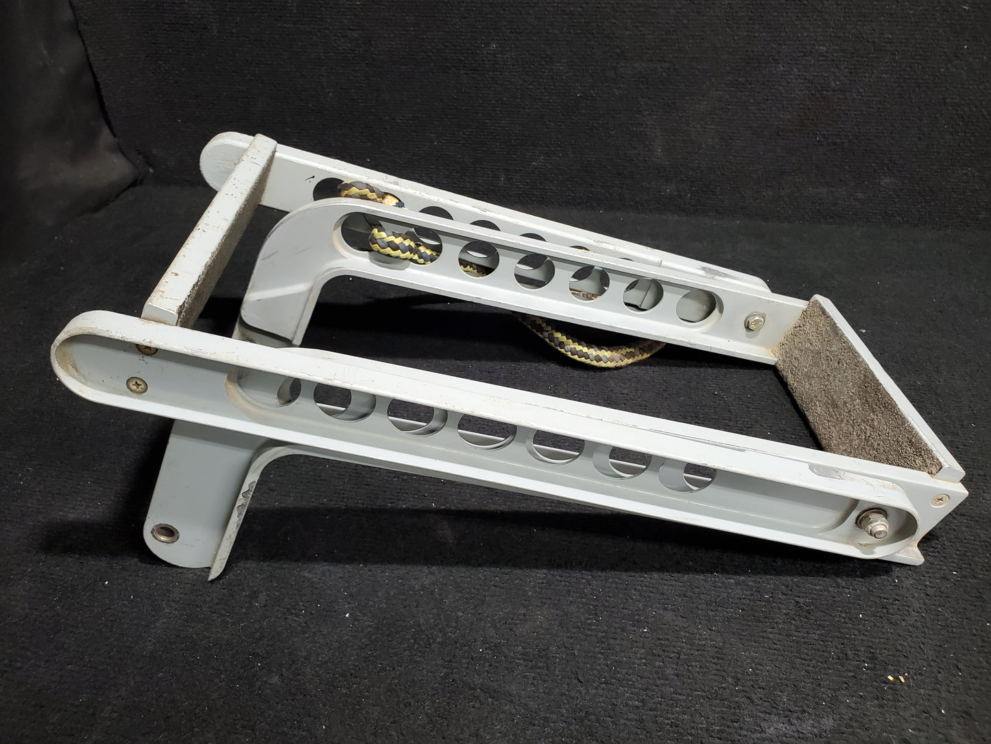 Crew Step Assembly - Cessna - 5Y-TAZ