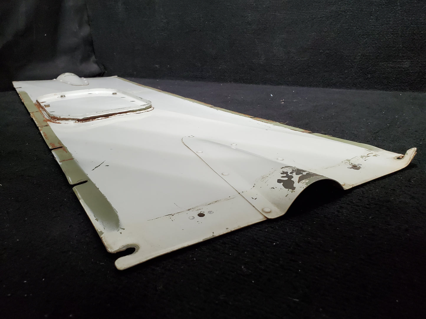 MLG Cover Assembly - Cessna - 5H-TAZ