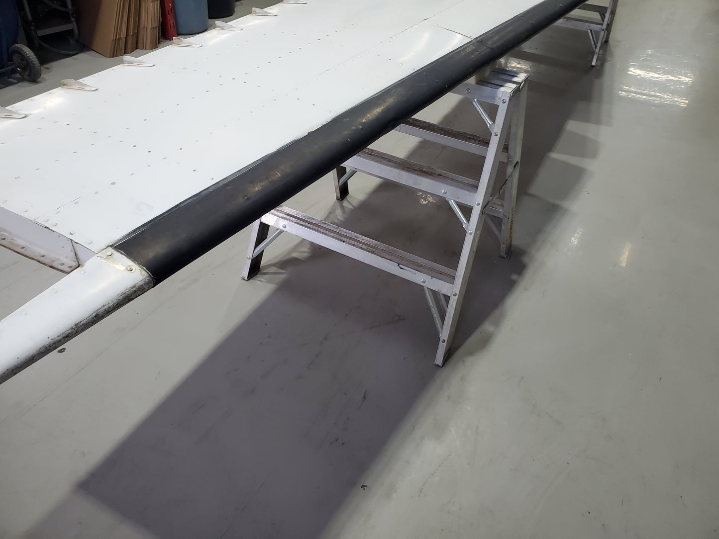 Horizontal Stabilizer - Cessna 208 Caravan - 5Y-ZBW
