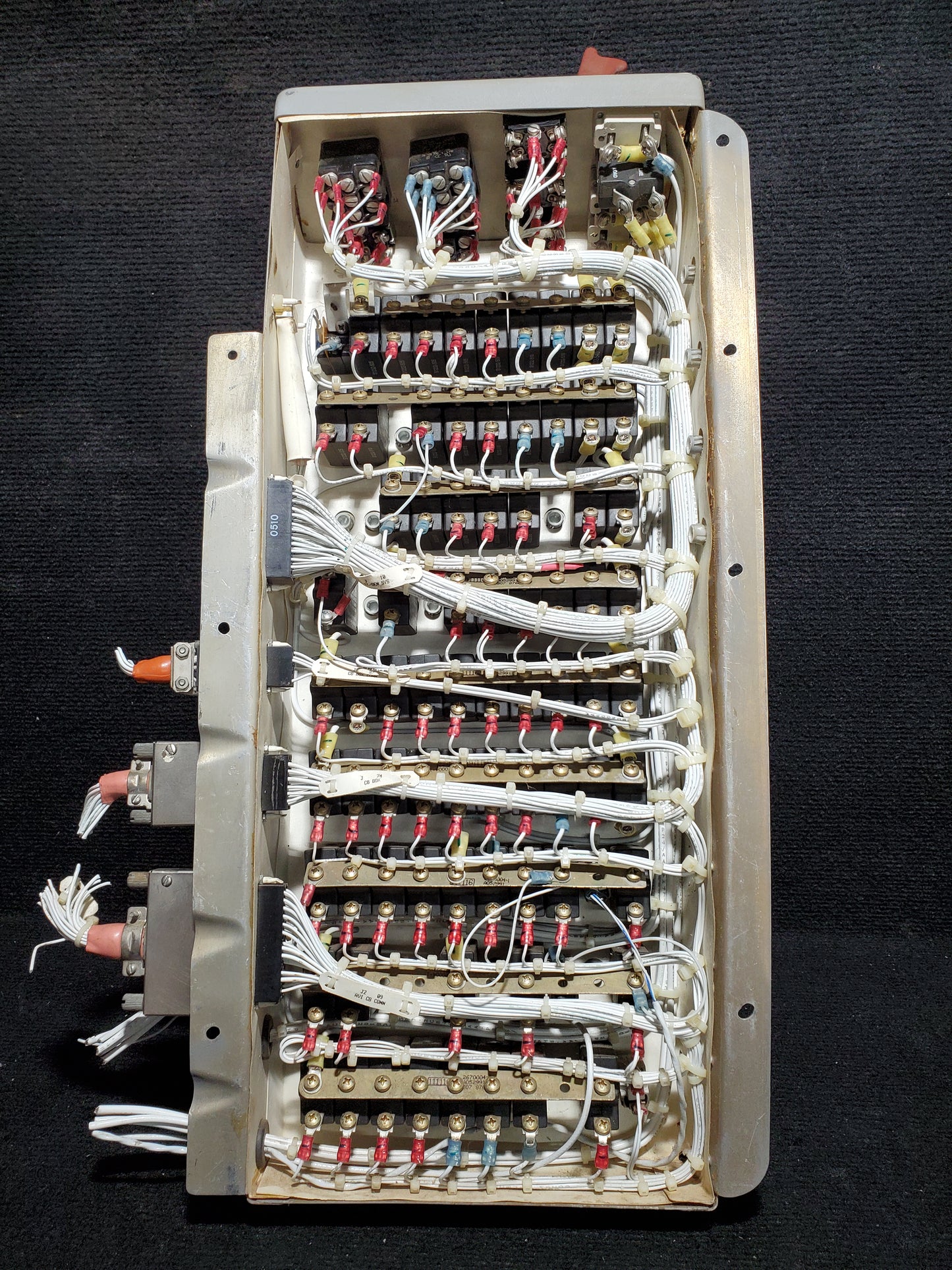 Circuit Breaker Panel Assy - Cessna - 5H-TAZ