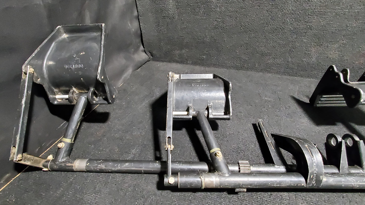 Torque Tube Assy with Rudder Pedals - Cessna - 5H-TAZ