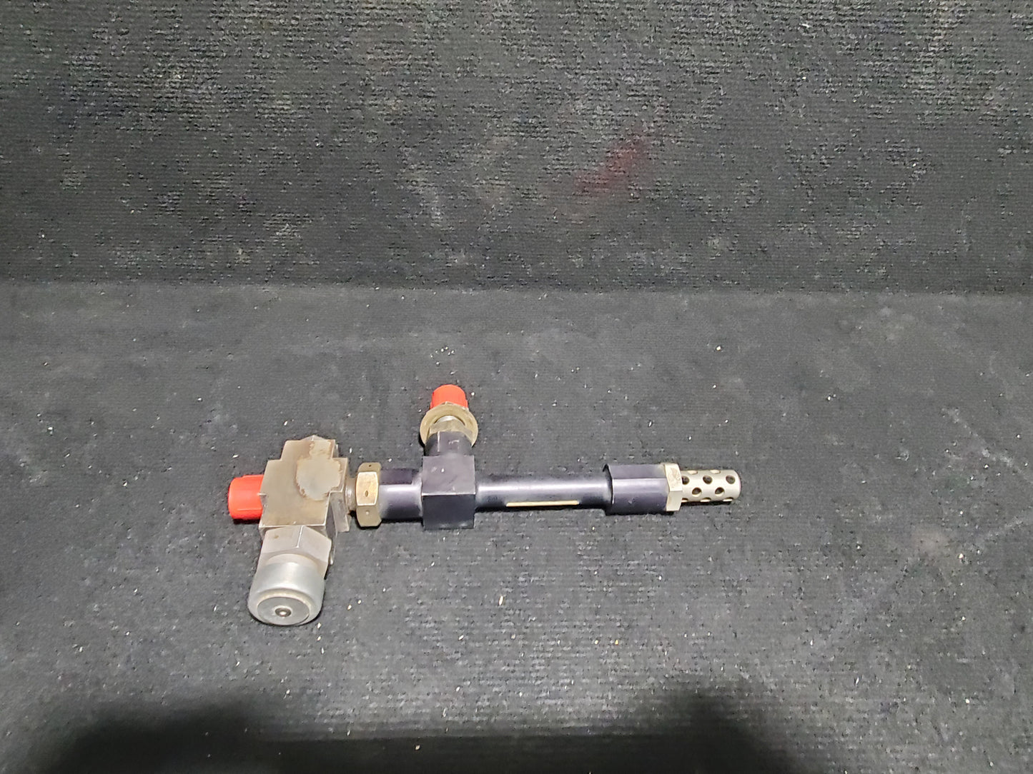 Ejector and Cross - Cessna - 5Y-ZBW