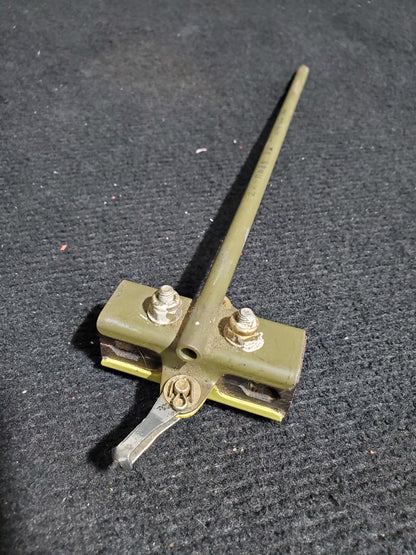 Lock & Retainer Assy - Cessna - 5Y-RNA