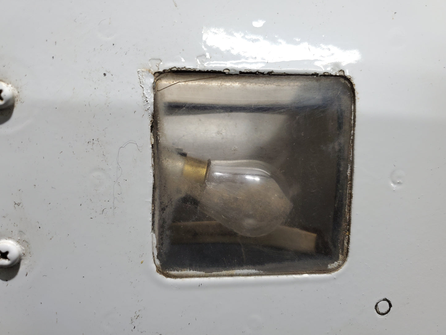 Access Cover w/ Courtesy Light - RH - Cessna - 5H-TAZ