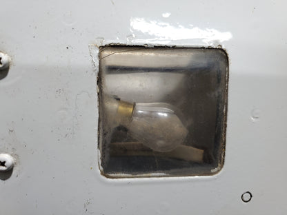 Access Cover w/ Courtesy Light - RH - Cessna - 5H-TAZ