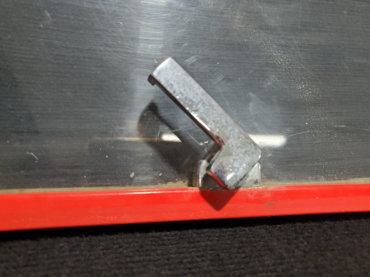 Window Frame - RH - Cessna - 5H-MRF