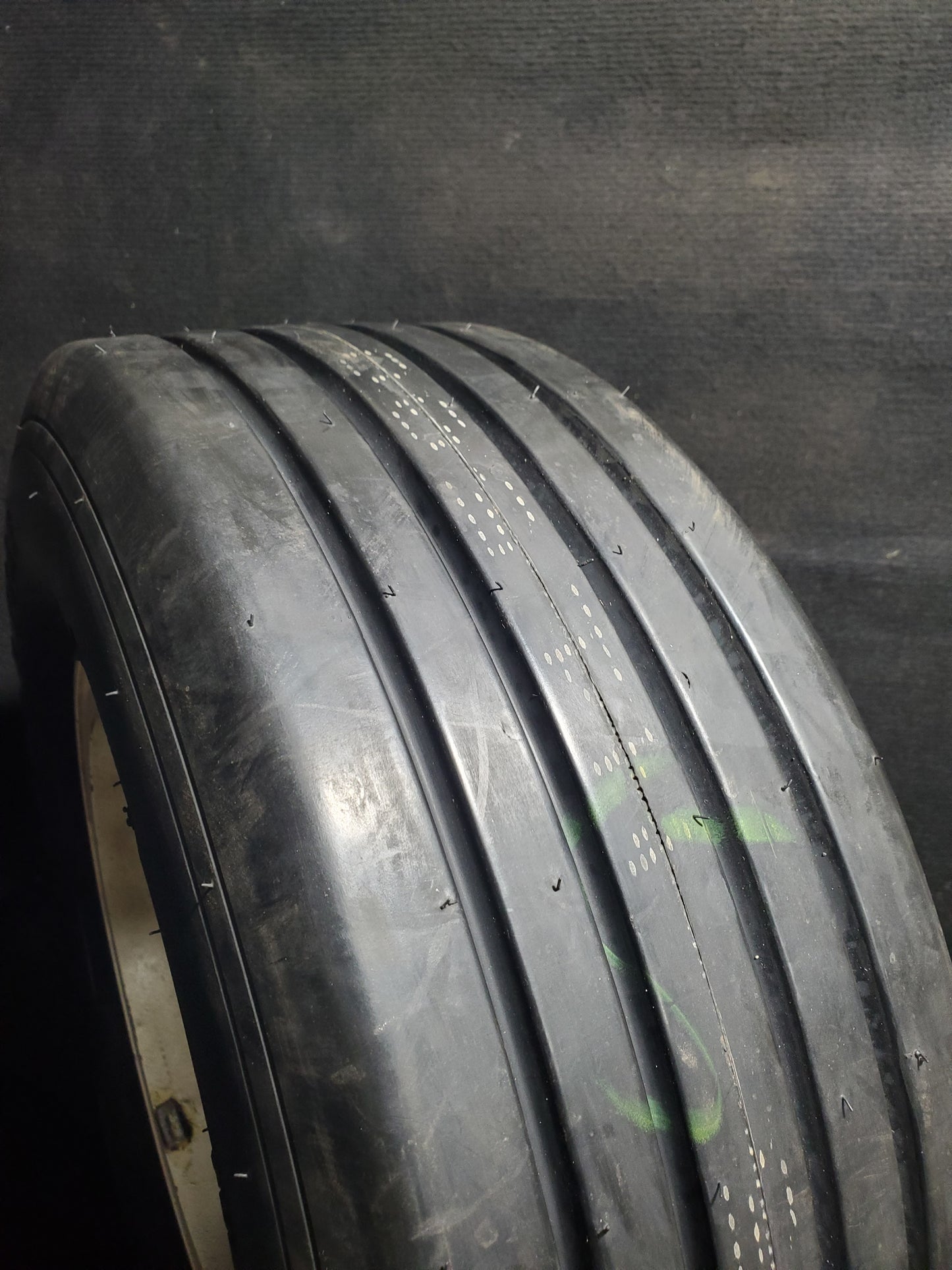 Main Wheel Assy - 6.5-10 - Cleveland - PS Surplus
