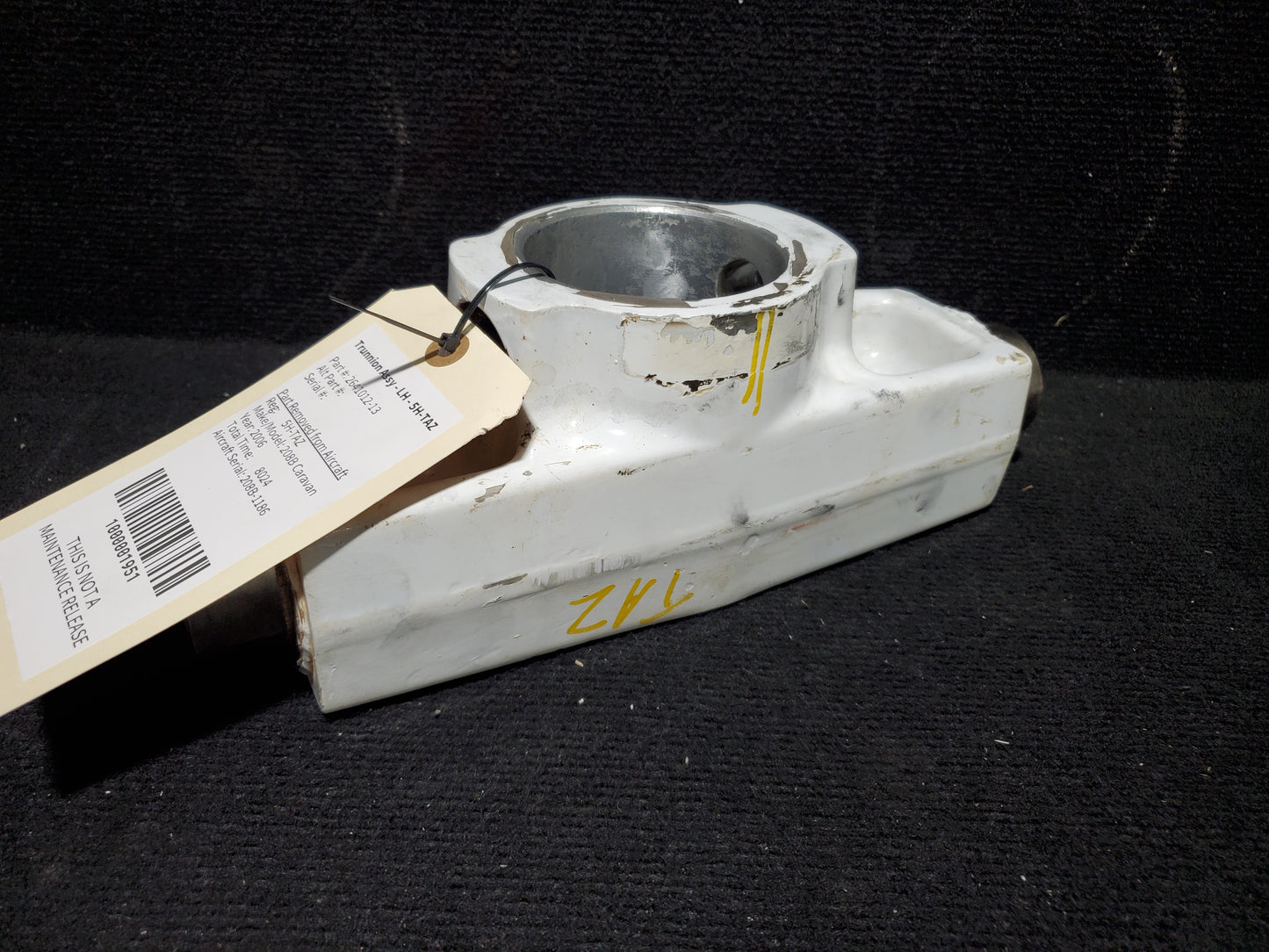Trunnion Assy - LH - 5H-TAZ