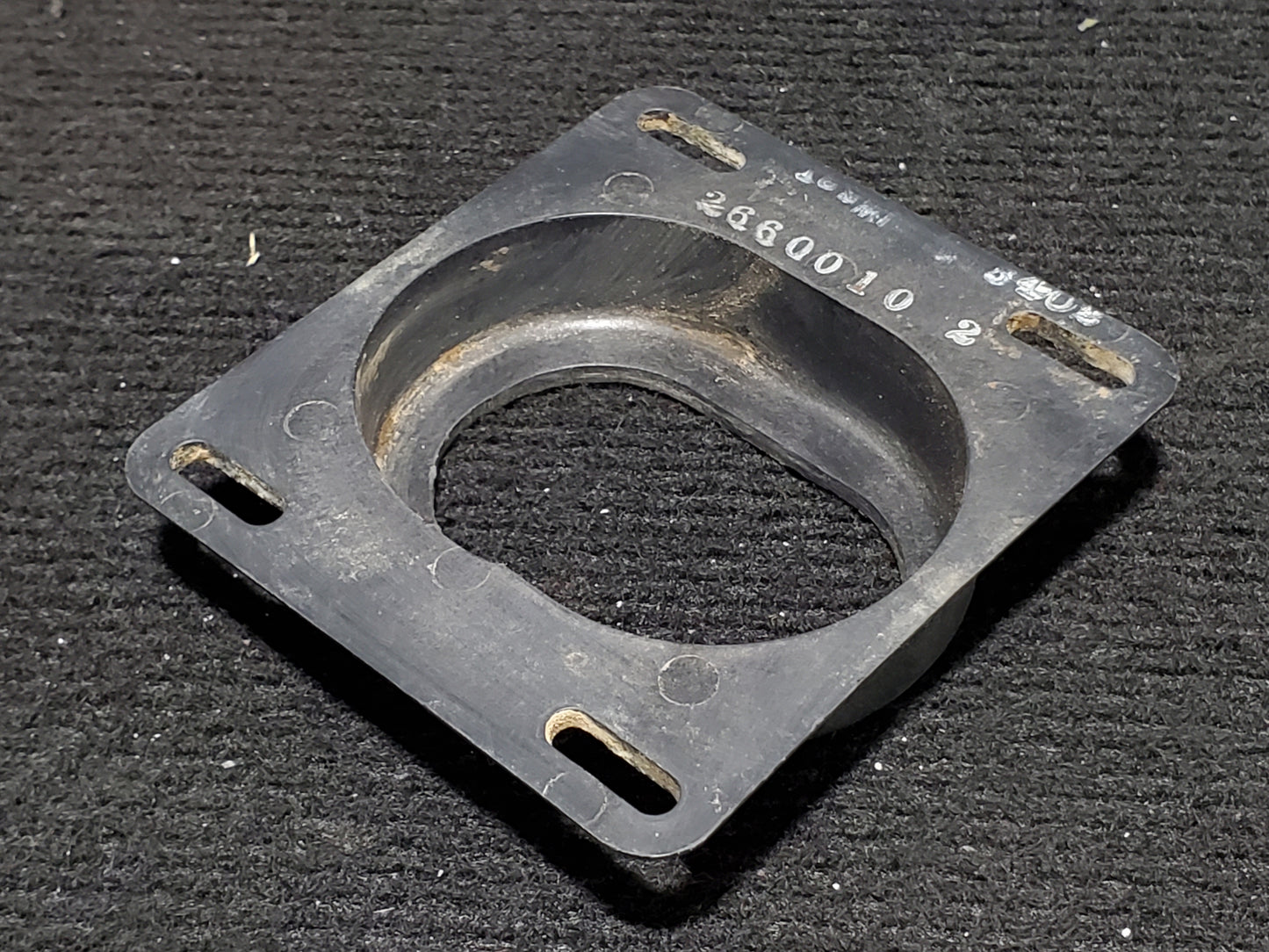 Control Column Collar RH - Cessna - 5Y-RNA